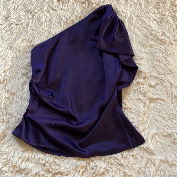 Express Satin Ruffle One Shoulder Top - Picture 4 of 5